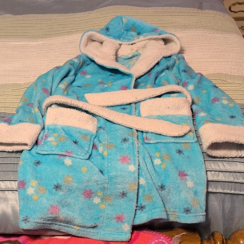 Cozy Blue Star Patterned Robe - Picture 1 of 3